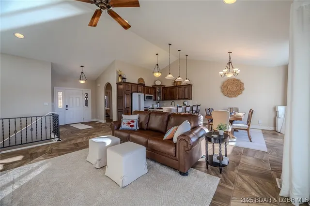 $715,000 | 201 Waterford Circle, Unit 201, Eldon, MO 65026