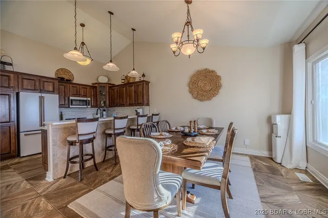 $715,000 | 201 Waterford Circle, Unit 201, Eldon, MO 65026