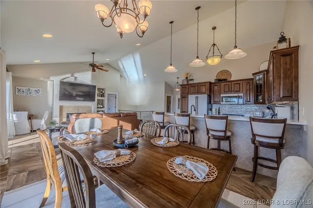 $715,000 | 201 Waterford Circle, Unit 201, Eldon, MO 65026