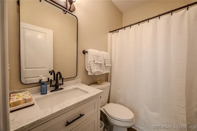 $715,000 | 201 Waterford Circle, Unit 201, Eldon, MO 65026