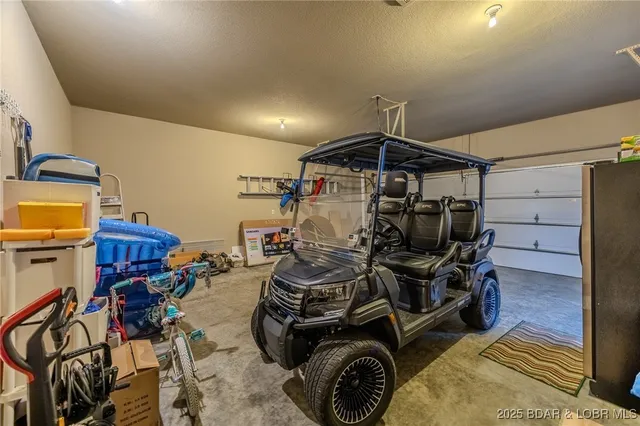 $715,000 | 201 Waterford Circle, Unit 201, Eldon, MO 65026