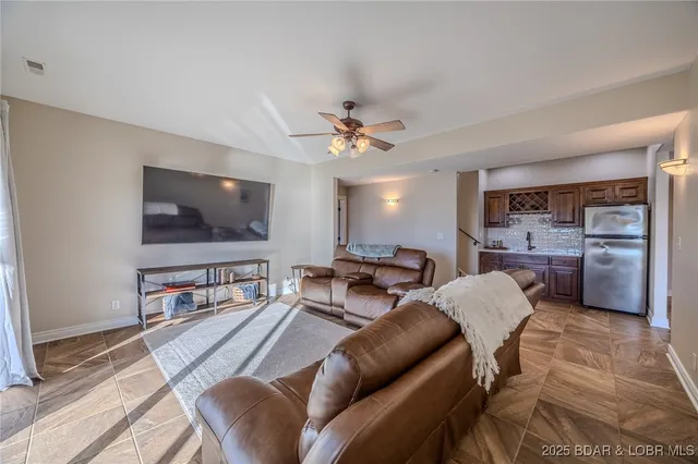 $715,000 | 201 Waterford Circle, Unit 201, Eldon, MO 65026