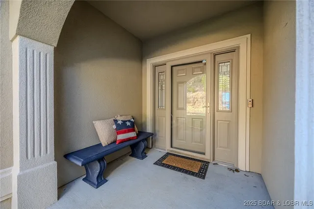 $715,000 | 201 Waterford Circle, Unit 201, Eldon, MO 65026