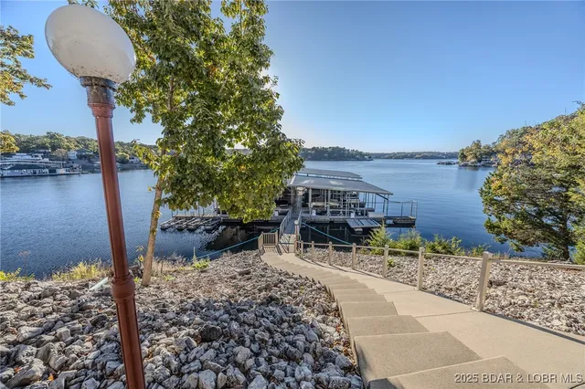 $715,000 | 201 Waterford Circle, Unit 201, Eldon, MO 65026