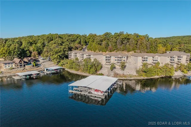 $715,000 | 201 Waterford Circle, Unit 201, Eldon, MO 65026