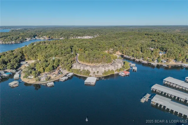 $715,000 | 201 Waterford Circle, Unit 201, Eldon, MO 65026