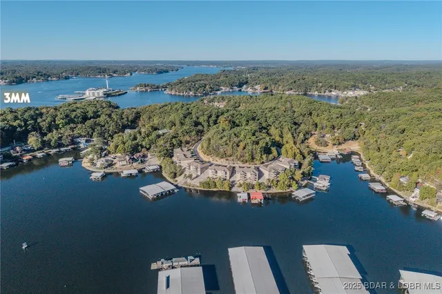 $715,000 | 201 Waterford Circle, Unit 201, Eldon, MO 65026