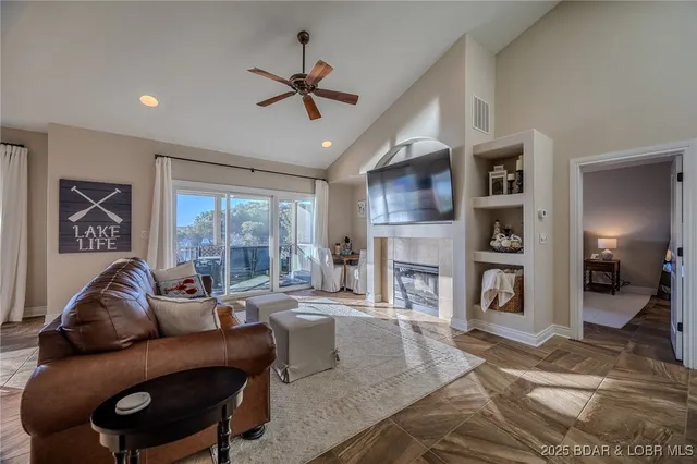 $715,000 | 201 Waterford Circle, Unit 201, Eldon, MO 65026