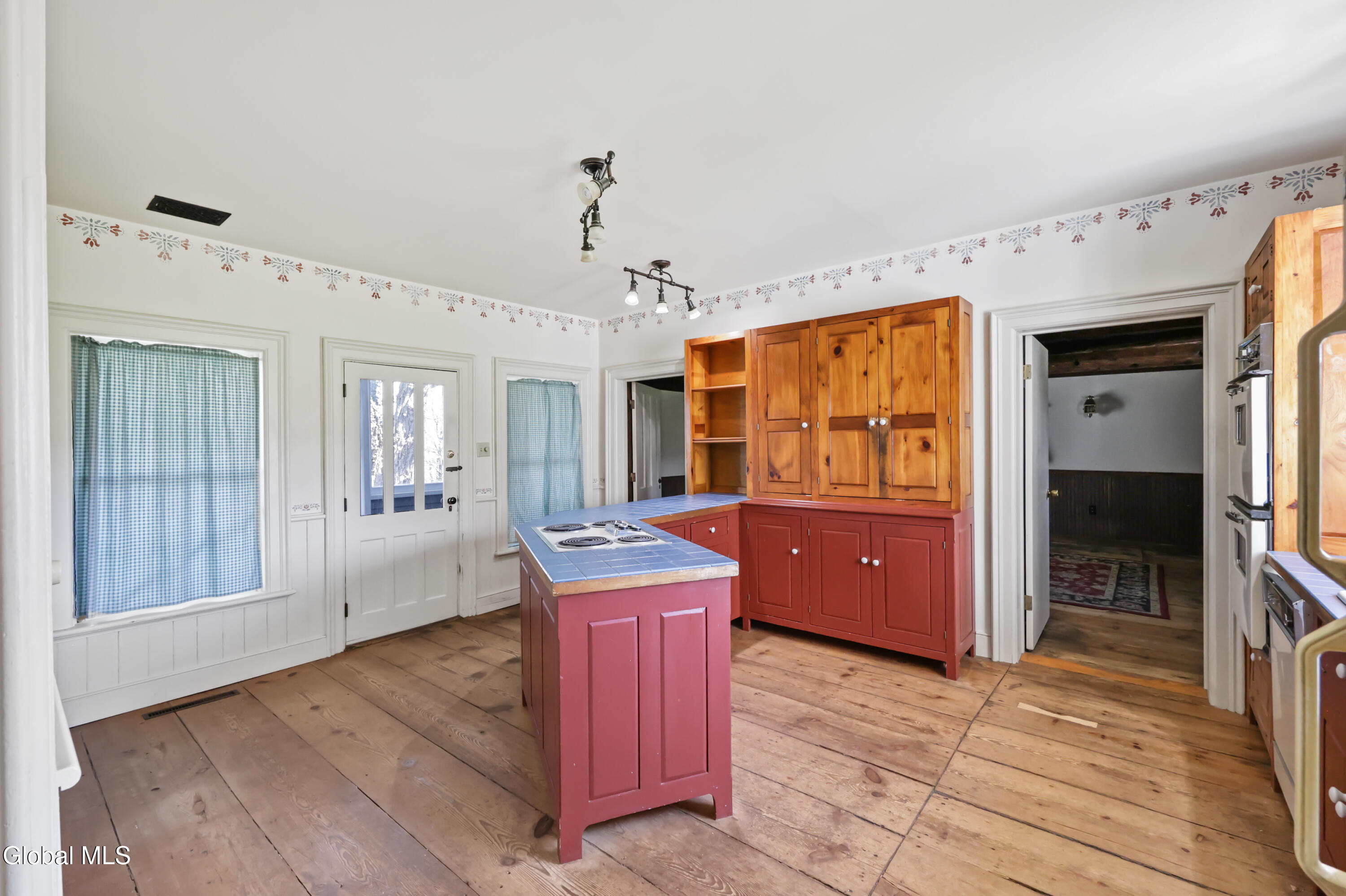 4268 Frederick Road Guilderland, NY 12009 - Photo 23 of 94 1 (75)