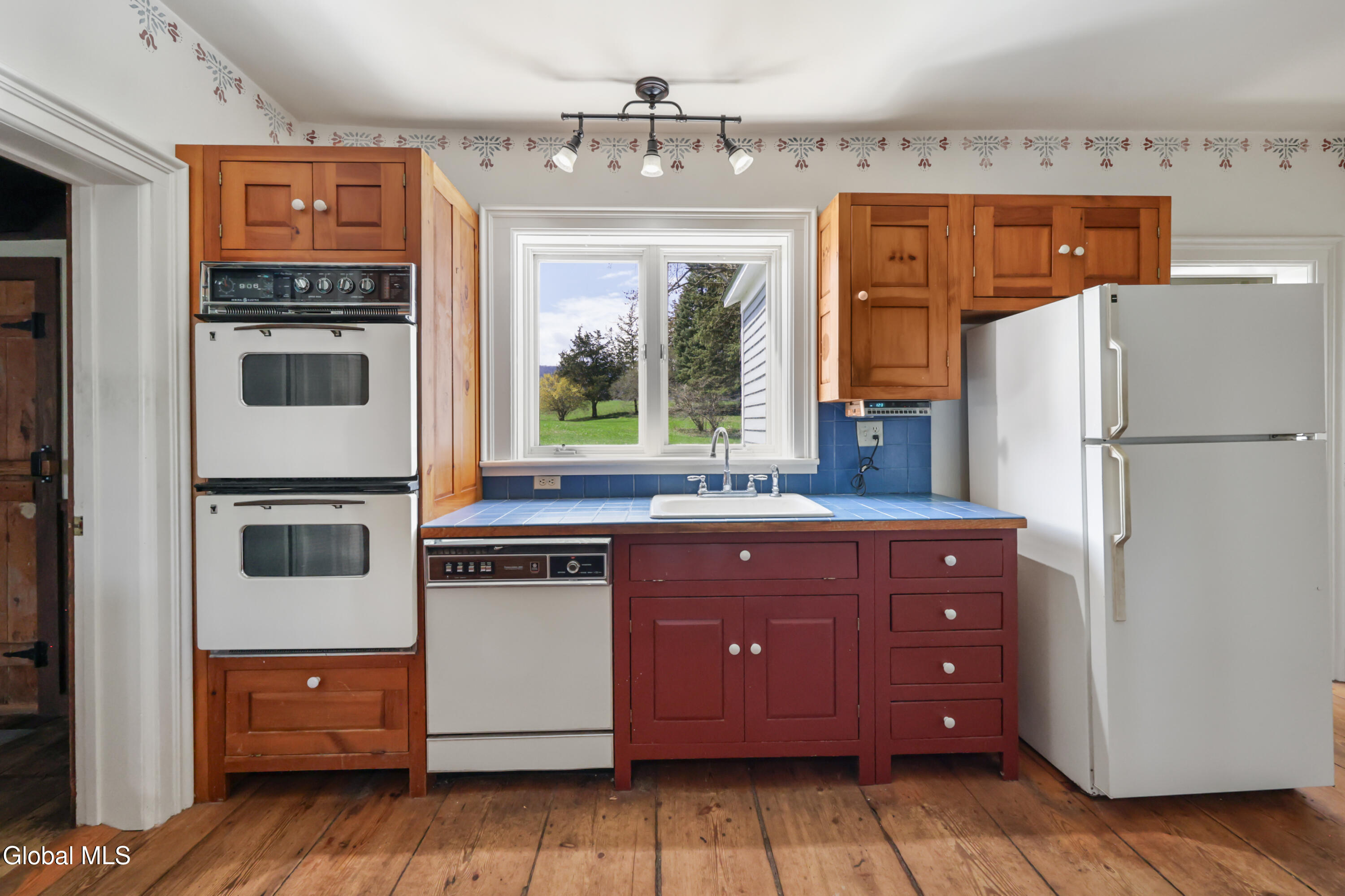 4268 Frederick Road Guilderland, NY 12009 - Photo 24 of 94 1 (76)