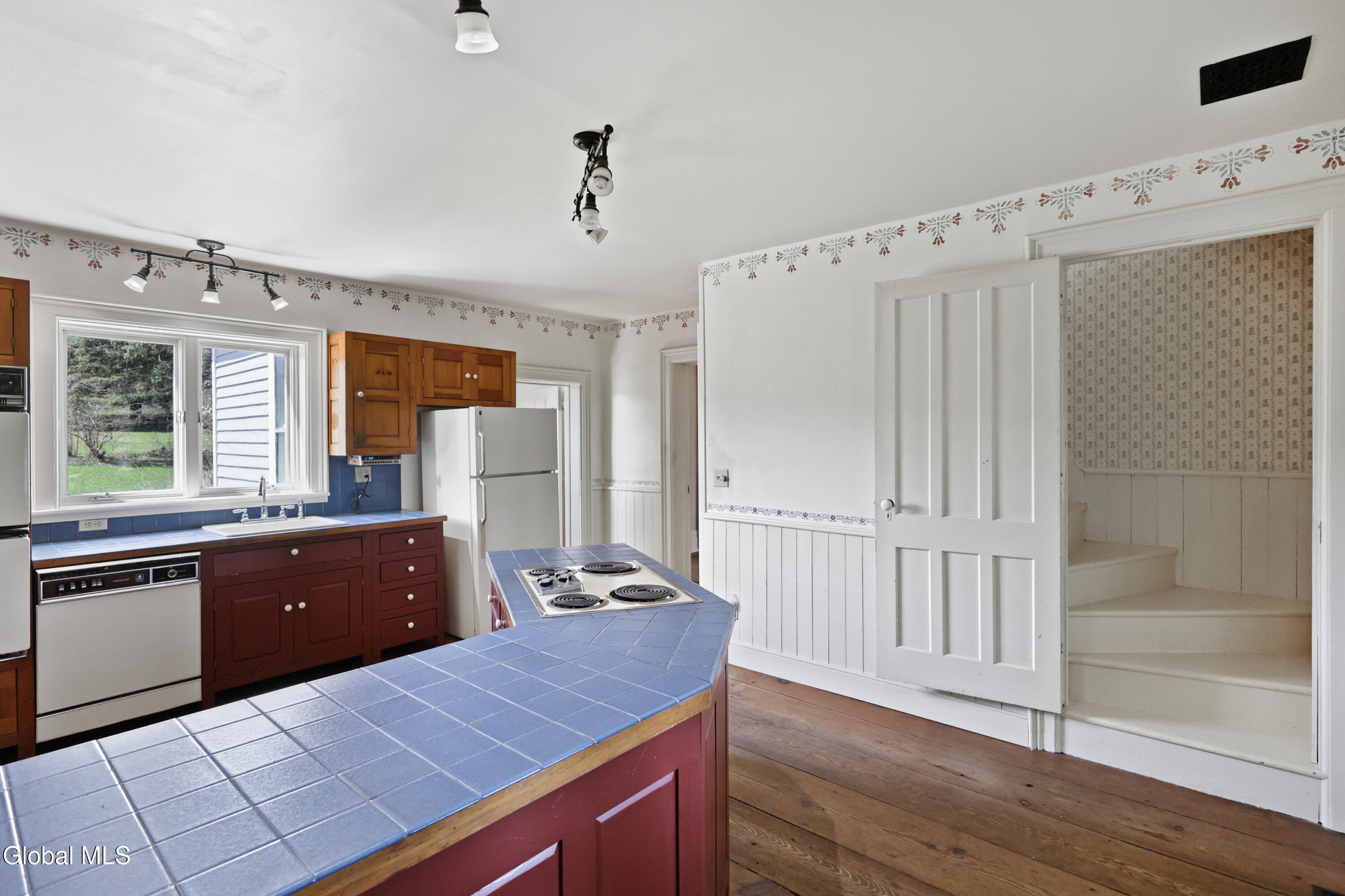 4268 Frederick Road Guilderland, NY 12009 - Photo 26 of 94 1 (78)