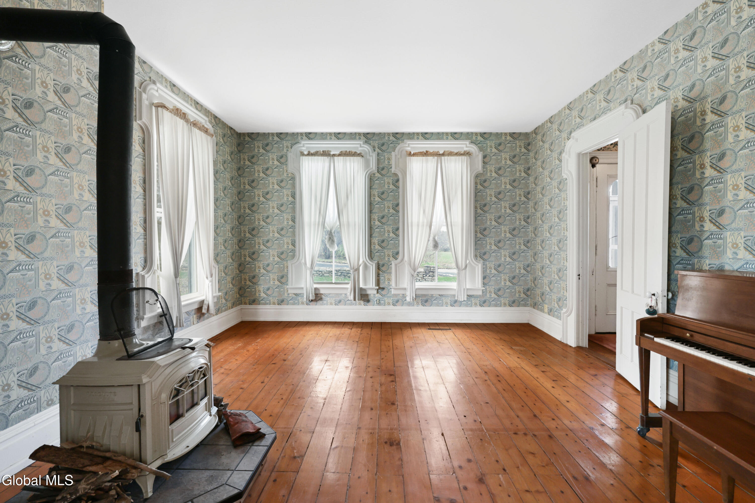 4268 Frederick Road Guilderland, NY 12009 - Photo 10 of 94 1 (38)