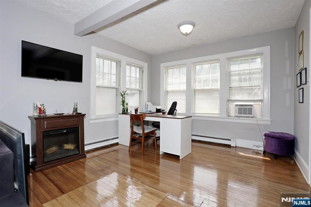 21 Haring Street Bergenfield, NJ 07621 - Photo 5 of 37