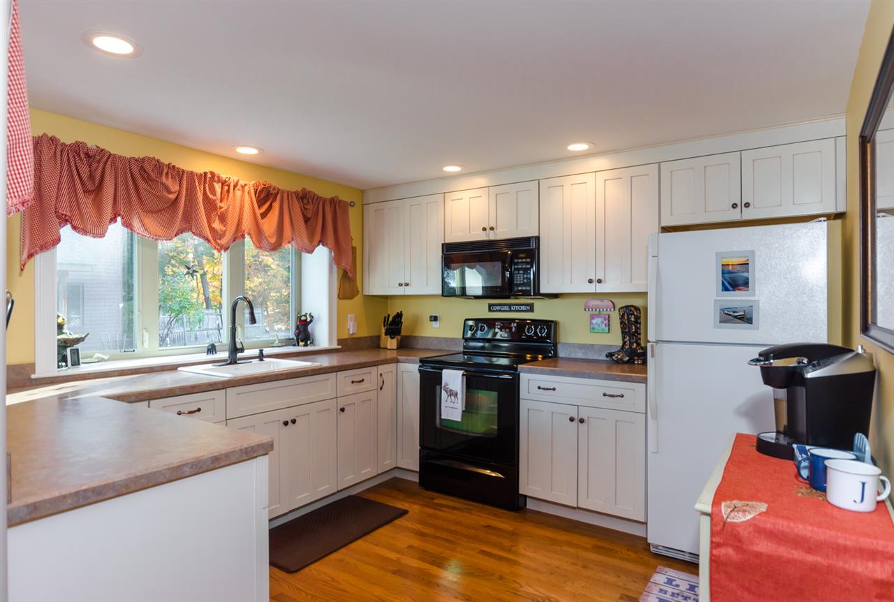 277 Dockham Shore Road, Unit 5 Gilford, NH 03249 - Photo 5 of 38
