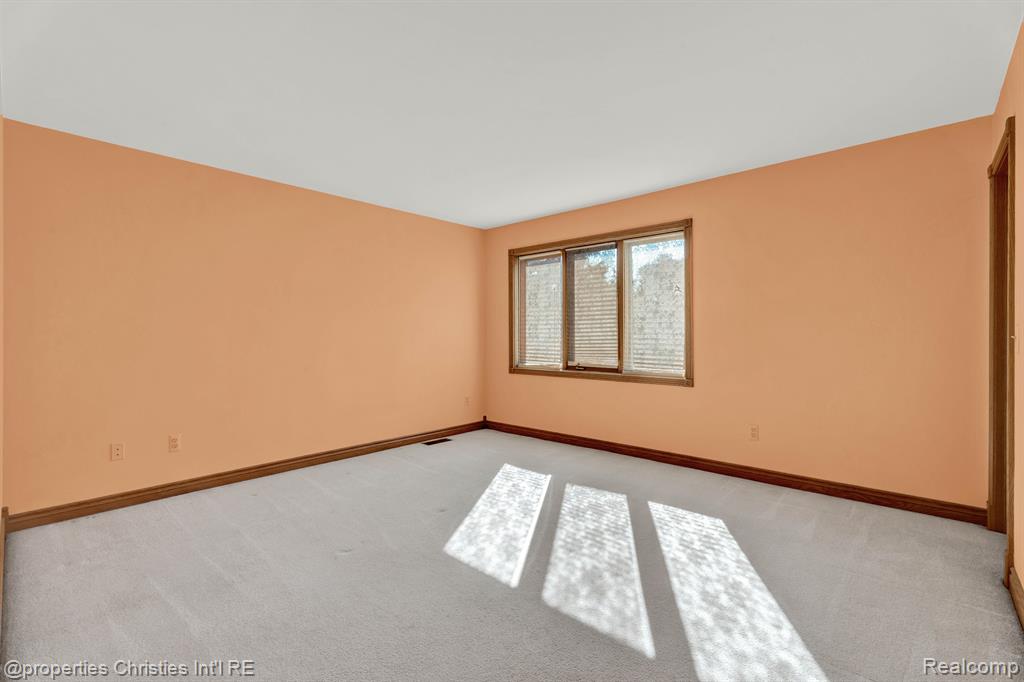 2160 Reagan Drive Rochester Hills, MI 48309 - Photo 41 of 60