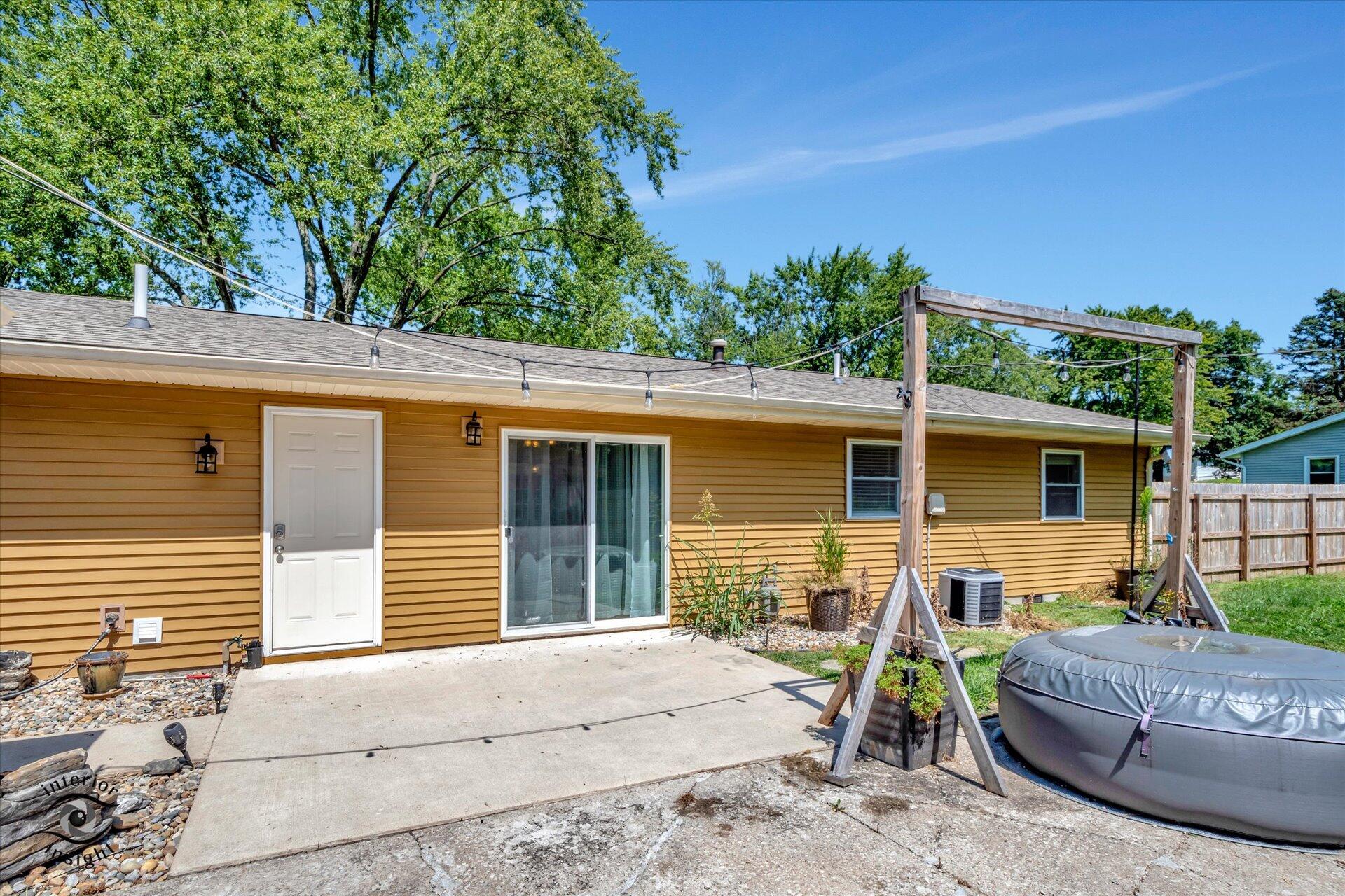2302 Thomas Road Valparaiso, IN 46383 - Photo 26 of 27 1920x1280