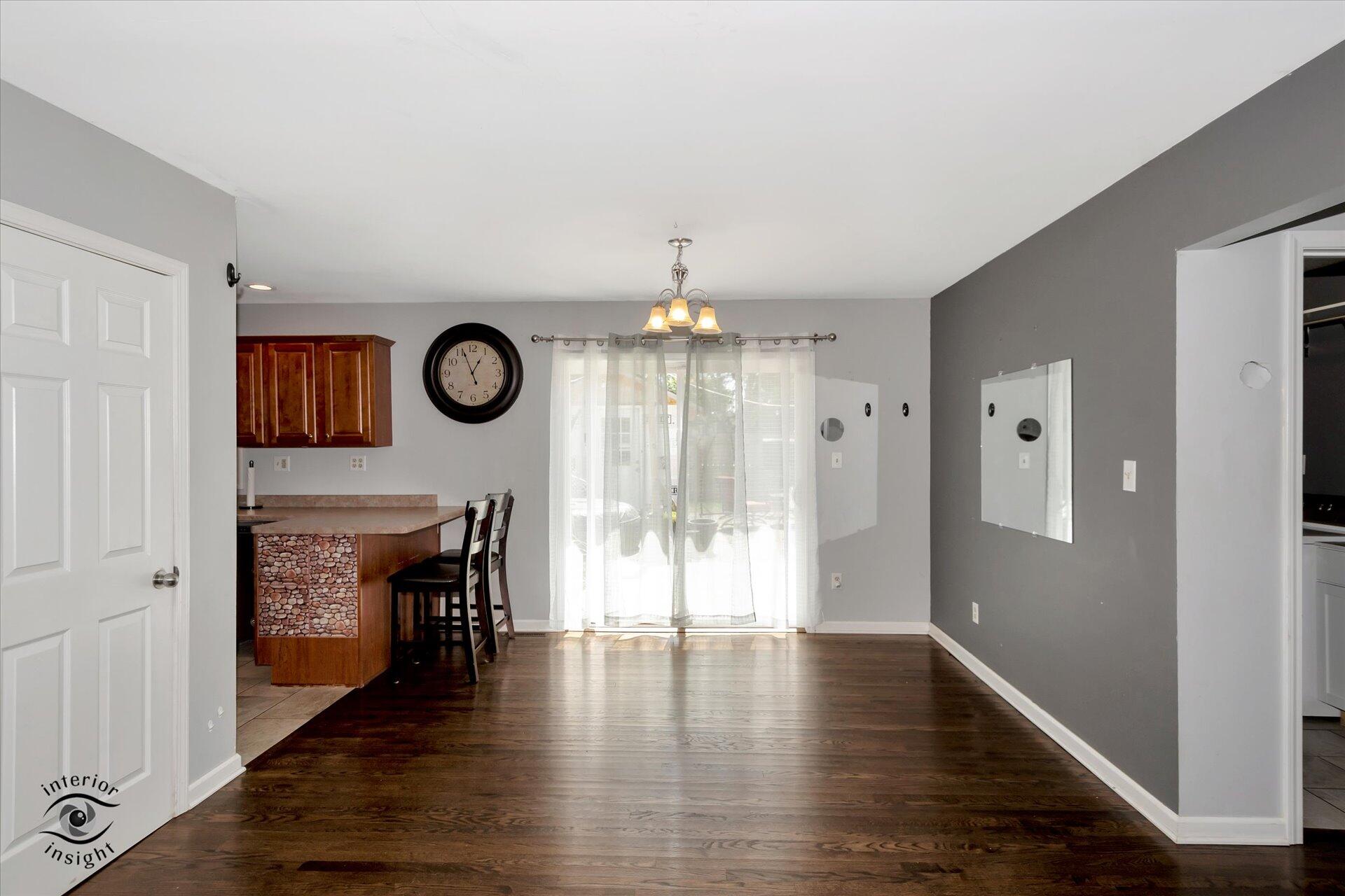 2302 Thomas Road Valparaiso, IN 46383 - Photo 8 of 27 1920x1280