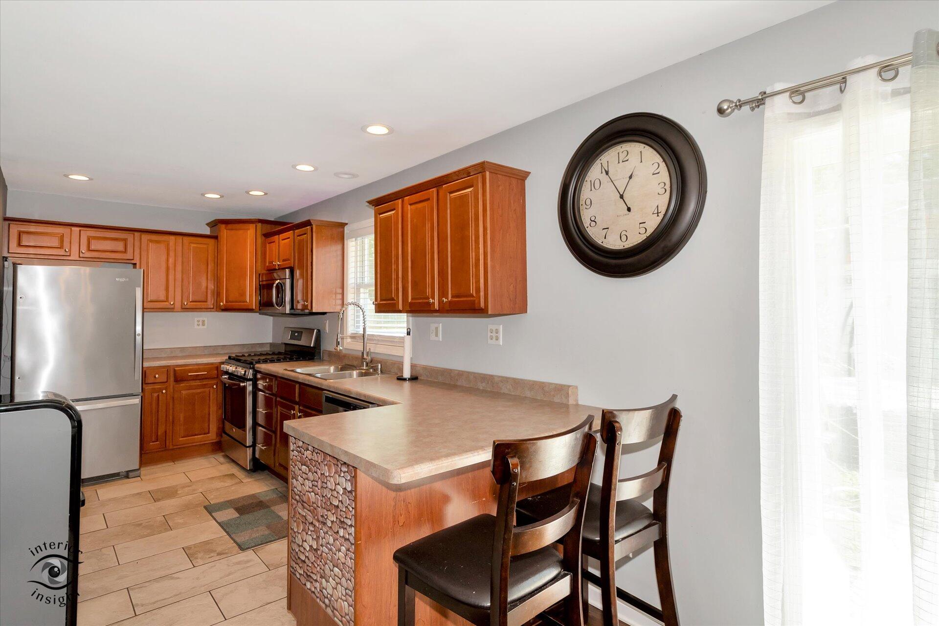 2302 Thomas Road Valparaiso, IN 46383 - Photo 10 of 27 1920x1280