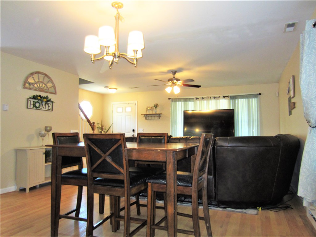964 West Shore Road Warwick, RI 02889 - Photo 8 of 22 Dining Area