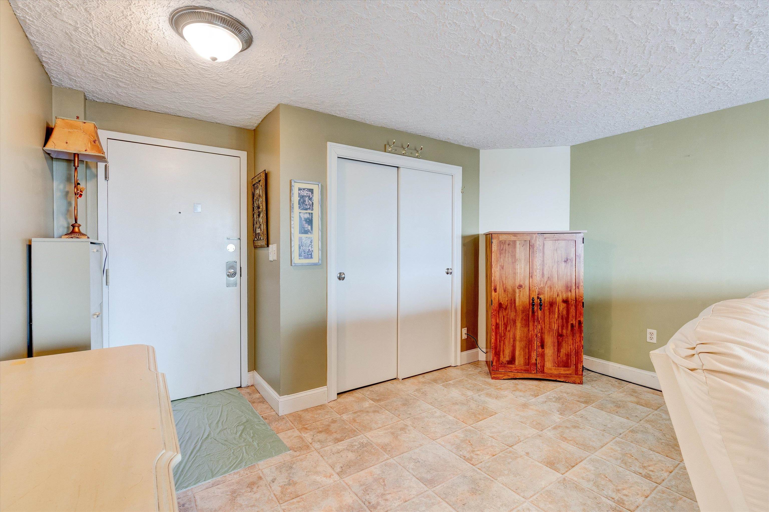 55 River Road, Unit 8E Manchester, NH 03104 - Photo 23 of 29