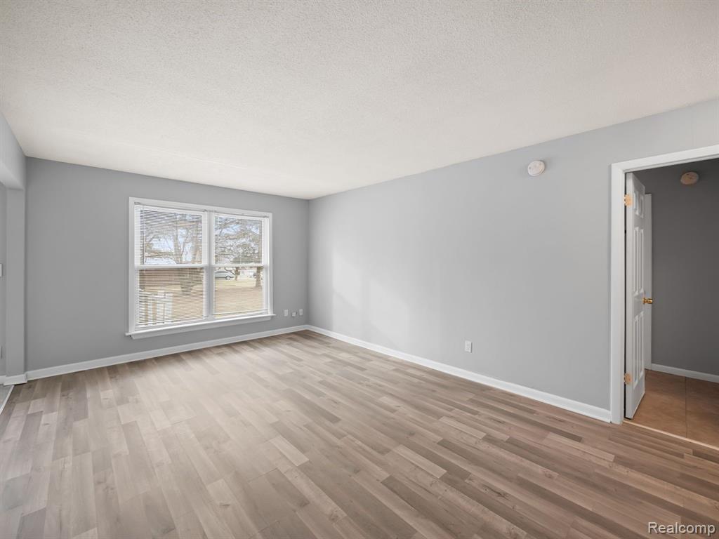 46733 Shelby Road Utica, MI 48317 - Photo 7 of 25