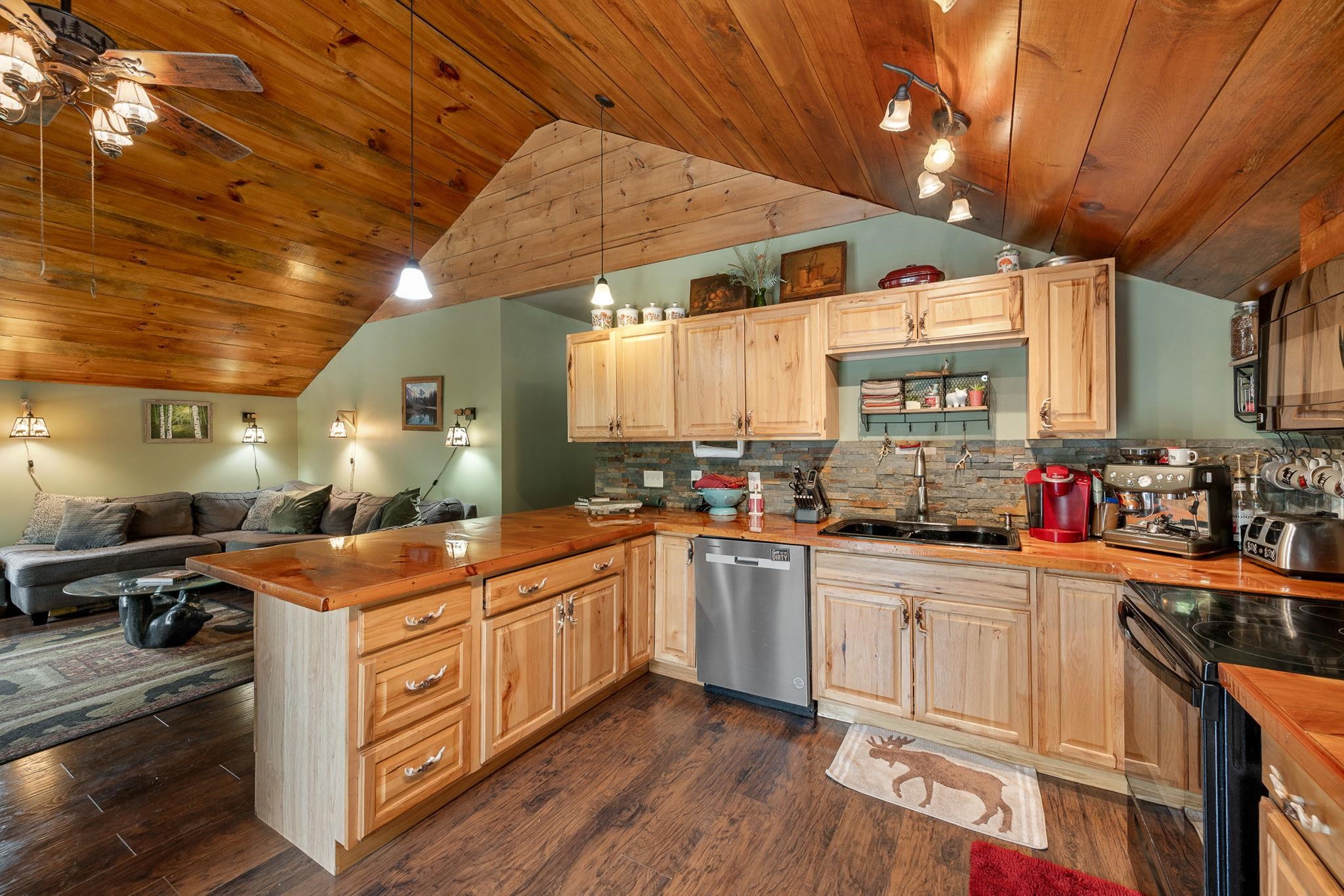 251 Doe Road Warren, VT 05674 - Photo 15 of 52