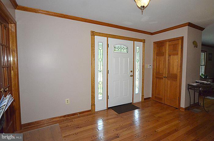 11811 Parallel Road Bowie, MD 20720 - Photo 2 of 12 Foyer