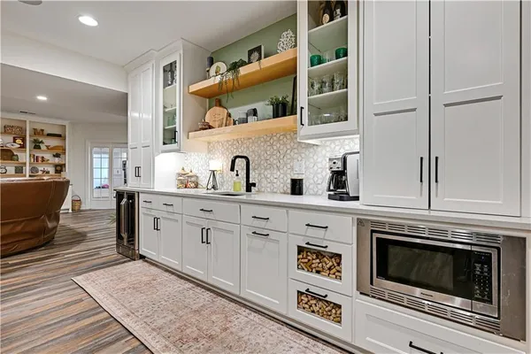 $1,750,000 | 17095 Demi Drive, Loch Lloyd, MO 64012