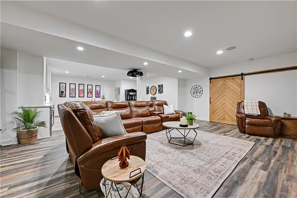 $1,750,000 | 17095 Demi Drive, Loch Lloyd, MO 64012