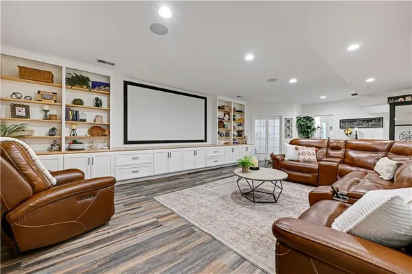 $1,750,000 | 17095 Demi Drive, Loch Lloyd, MO 64012