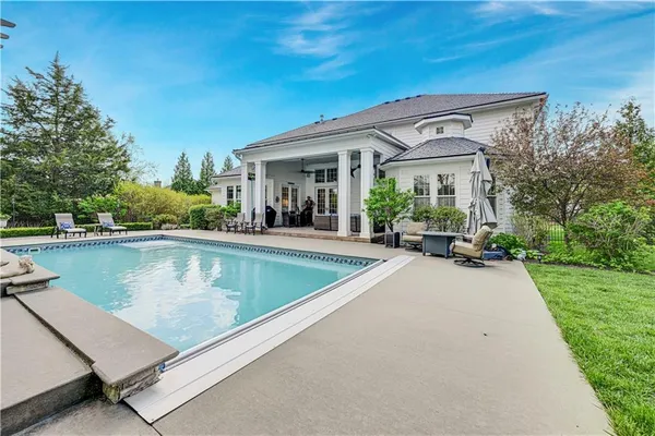 $1,750,000 | 17095 Demi Drive, Loch Lloyd, MO 64012