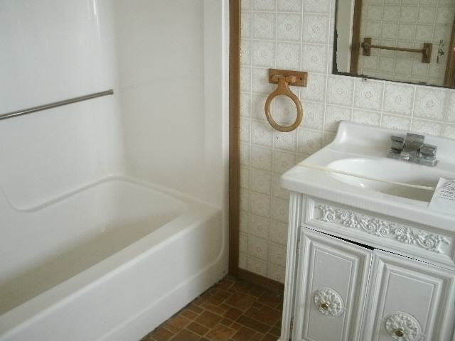 8331 South County Road Muncie, IN 47302 - Photo 8 of 8 Gallery Image 8