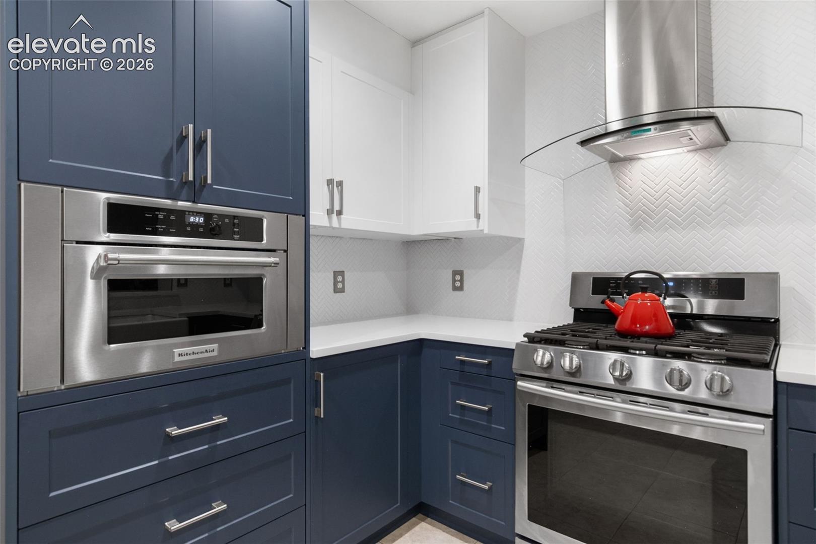 8175 Mohawk Road Colorado Springs, CO 80908 - Photo 12 of 51 Built in microwave, gas stove