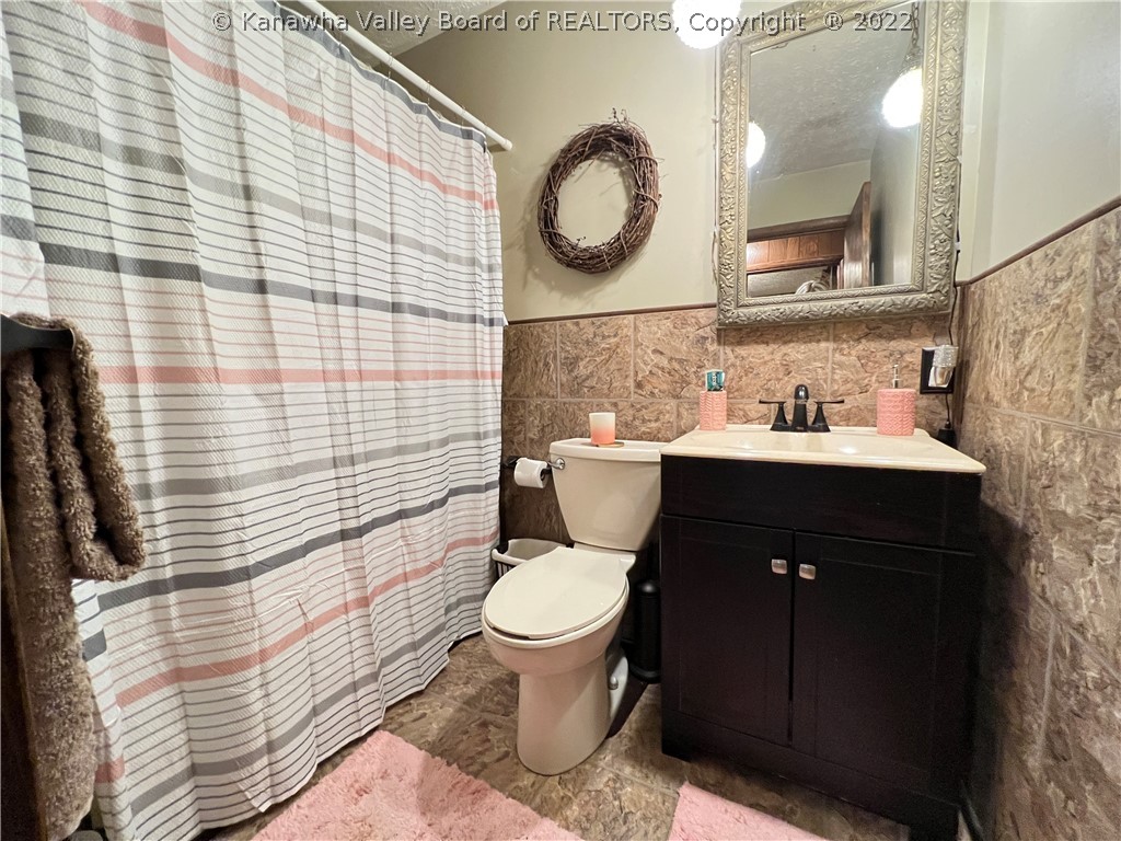 6490 Jericho Road Point Pleasant, WV 25550 - Photo 15 of 27 bedroom 3