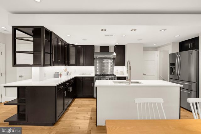 $989,000 | 914 Irving Street Northeast, Washington, DC 20017