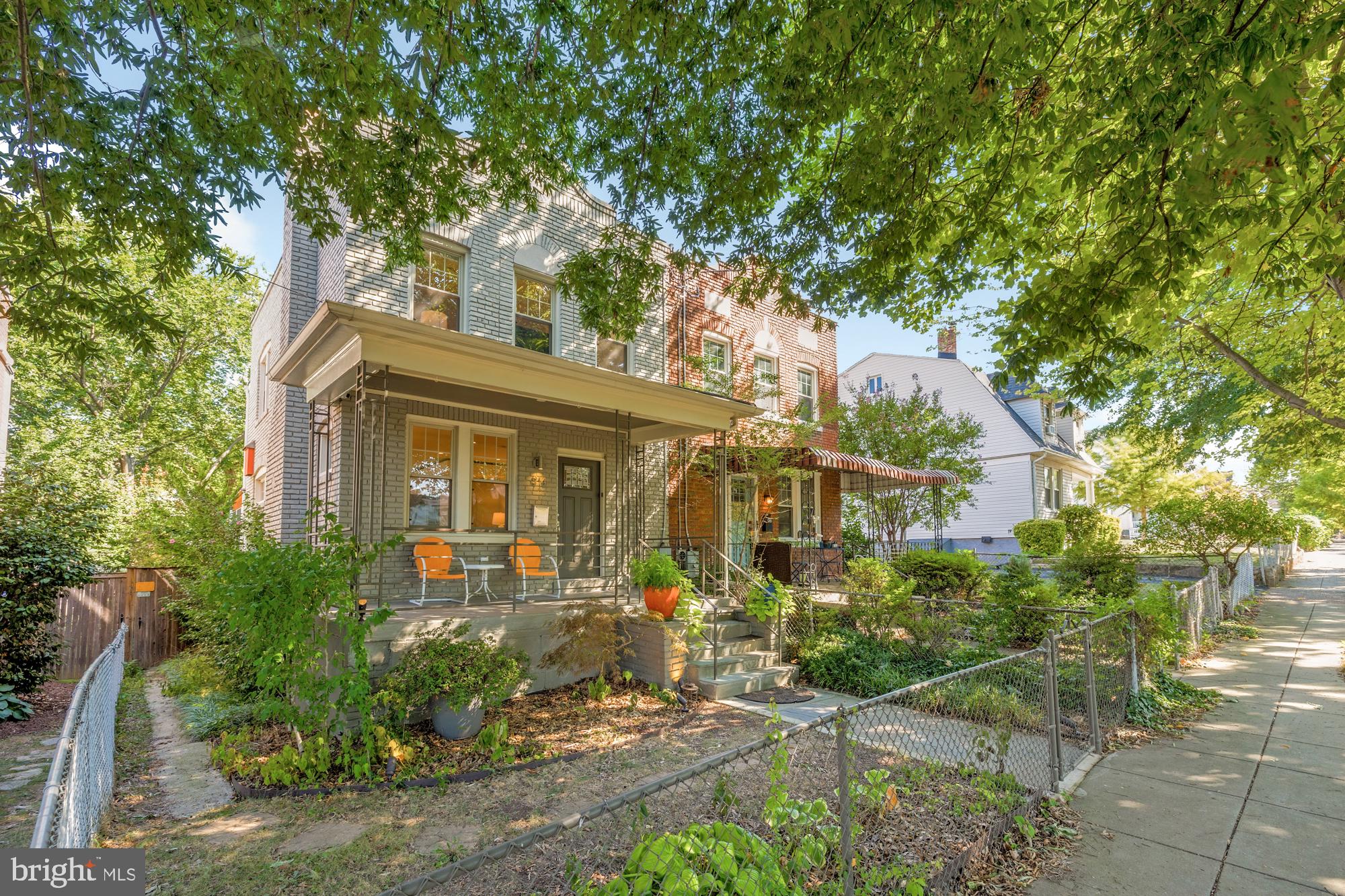 914 Irving Street Northeast Washington, DC 20017 - Photo 2 of 58