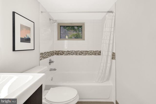 $989,000 | 914 Irving Street Northeast, Washington, DC 20017