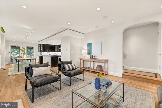 $989,000 | 914 Irving Street Northeast, Washington, DC 20017