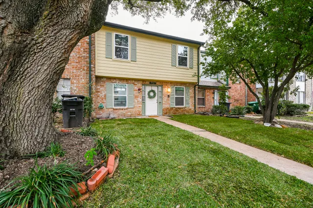 $195,000 | 7931 Ellinger Lane, Houston, TX 77040