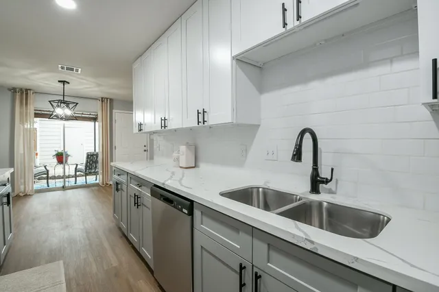 $195,000 | 7931 Ellinger Lane, Houston, TX 77040