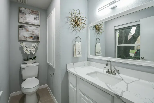 $195,000 | 7931 Ellinger Lane, Houston, TX 77040