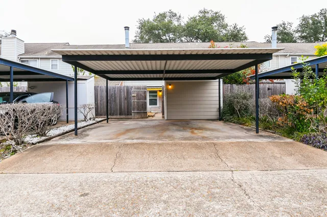 $195,000 | 7931 Ellinger Lane, Houston, TX 77040