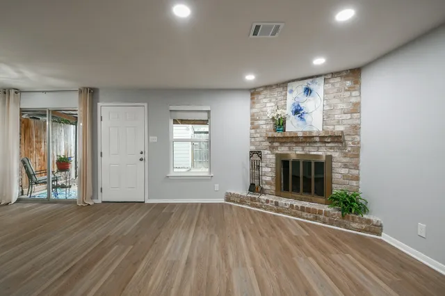 $195,000 | 7931 Ellinger Lane, Houston, TX 77040