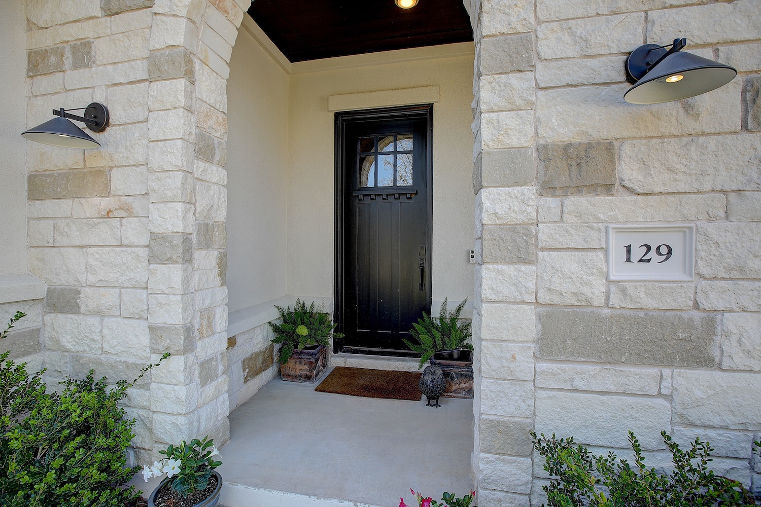 129 Hollytree Court Georgetown, TX 78628 - Photo 10 of 40 Welcome to 129 Hollytree in desirable Wolf Ranch North. Backs to middle san Gabriel River. A single story home with a great layout. Amazing backyard views.