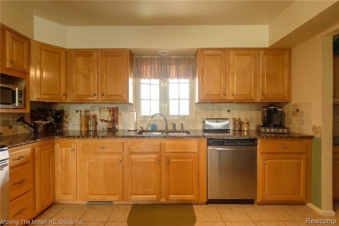 40064 Wear Road Belleville, MI 48111 - Photo 10 of 37 mtm_40064_wear-23.jpg