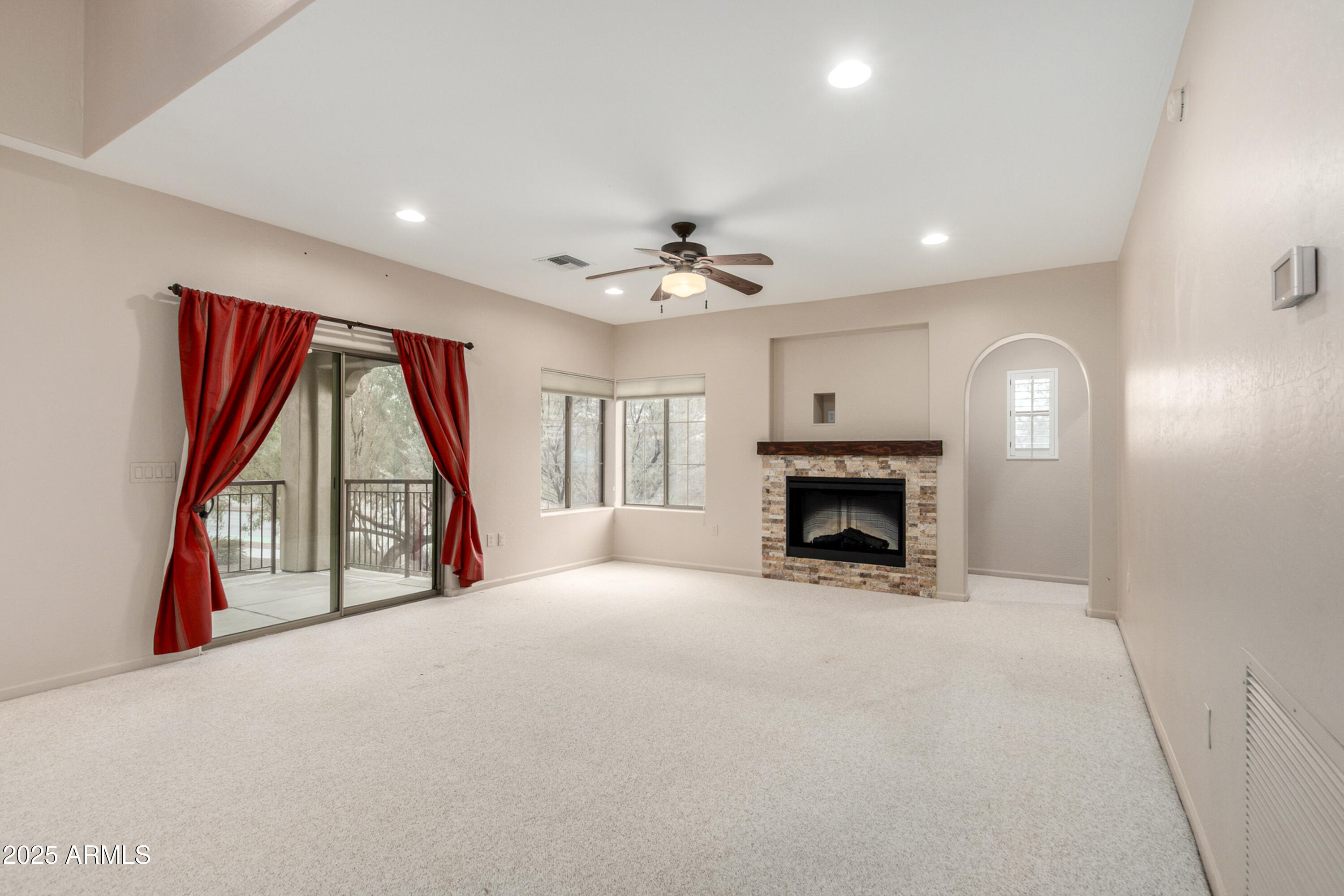 3935 East Rough Rider Road, Unit 1190 Phoenix, AZ 85050 - Photo 5 of 34 RR Living