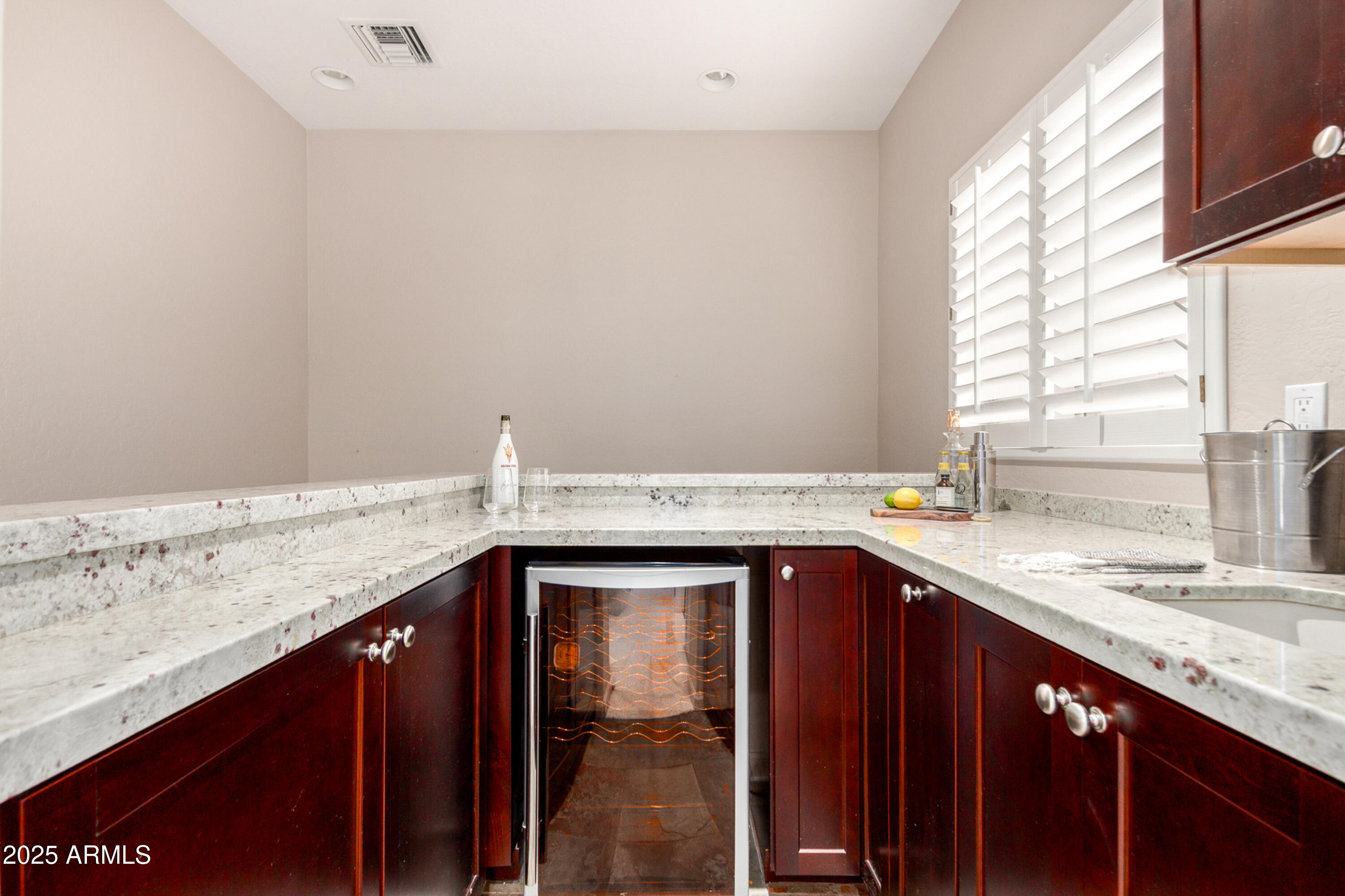 3935 East Rough Rider Road, Unit 1190 Phoenix, AZ 85050 - Photo 6 of 34 RR Bar