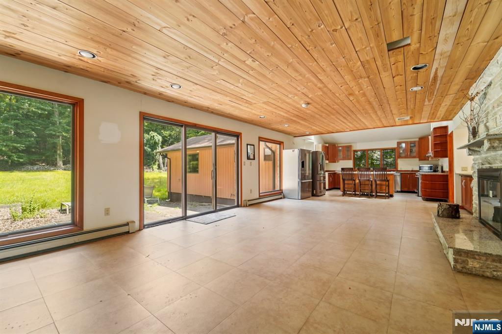 724 Tall Oaks Court Franklin Lakes, NJ 07417 - Photo 16 of 43