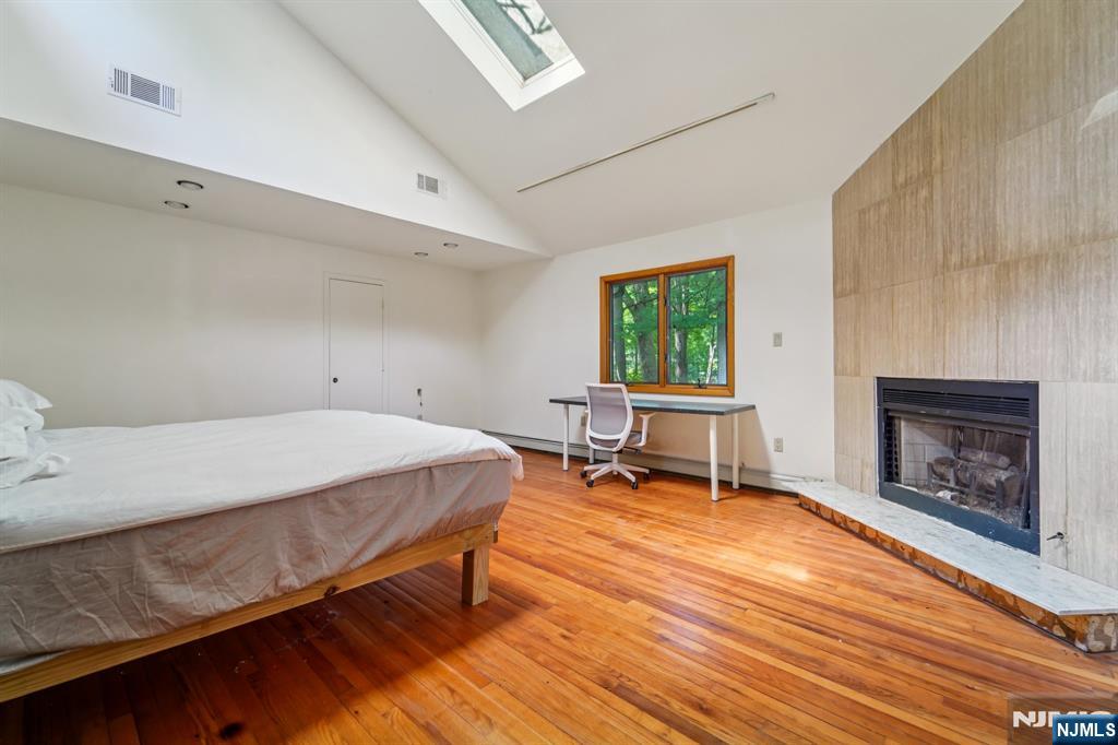 724 Tall Oaks Court Franklin Lakes, NJ 07417 - Photo 20 of 43