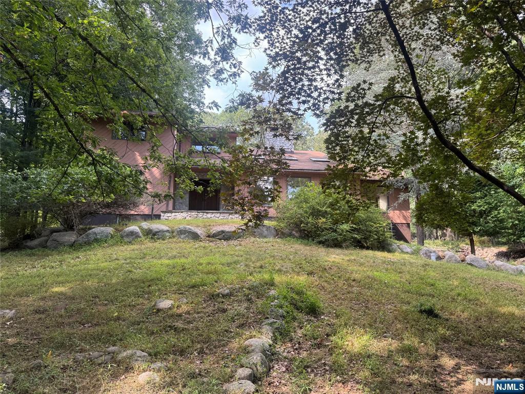 724 Tall Oaks Court Franklin Lakes, NJ 07417 - Photo 2 of 43